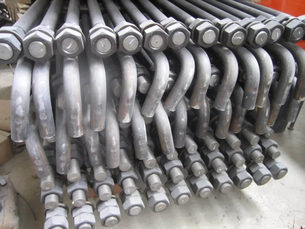 Фундаментные болты изогнутого типа